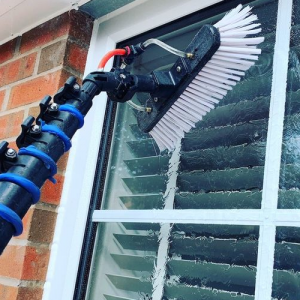 Window_cleaner_near_me_chester_01